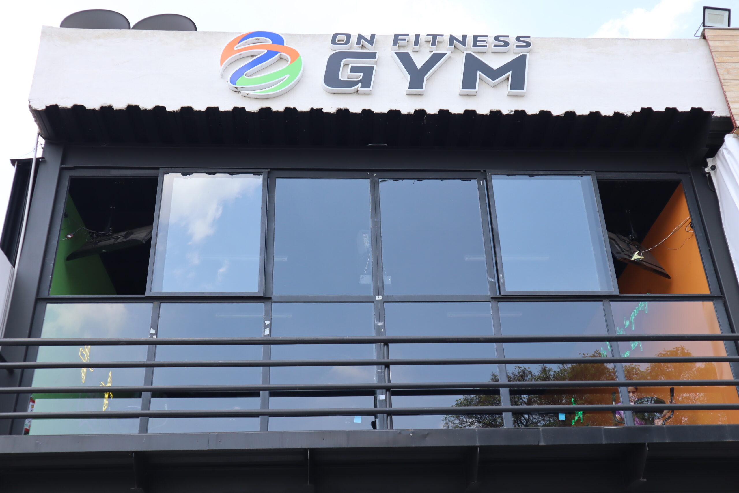 Fachada_onfitness